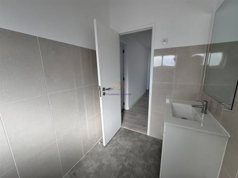 Apartamento T3 Totalmente Renovado em Setúbal