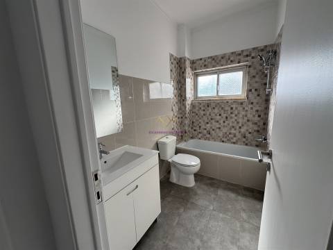 Apartamento T3 Totalmente Renovado em Setúbal