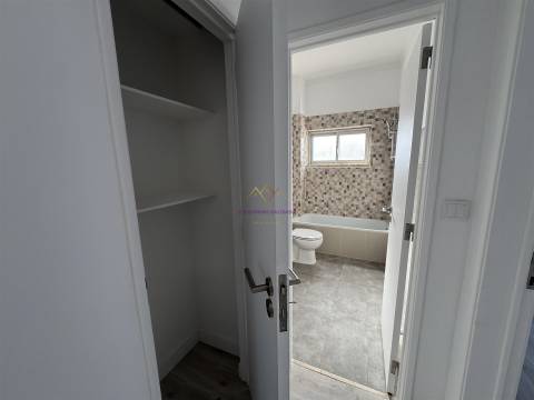 Apartamento T3 Totalmente Renovado em Setúbal