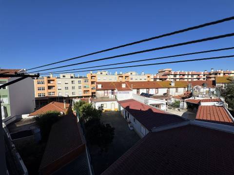 Apartamento T3 Totalmente Renovado em Setúbal