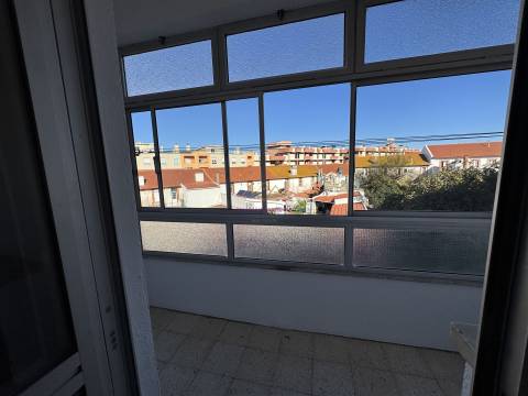 Apartamento T3 Totalmente Renovado em Setúbal