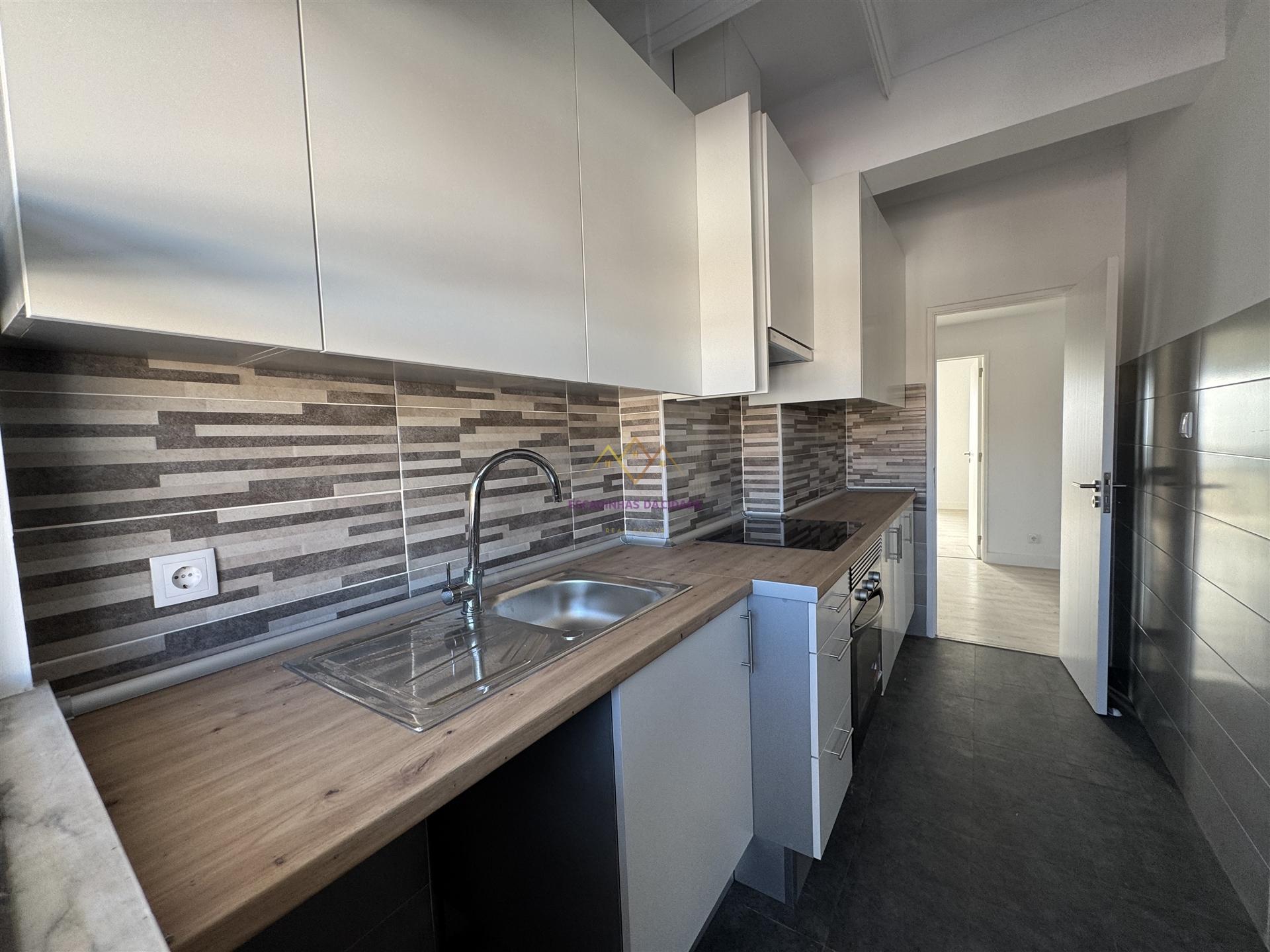 Apartamento T3 Totalmente Renovado em Setúbal