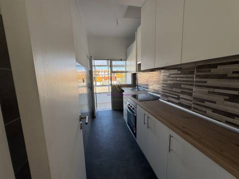 Apartamento T3 Totalmente Renovado em Setúbal