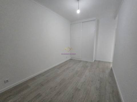 T3 remodelado na Amadora - Venteira
