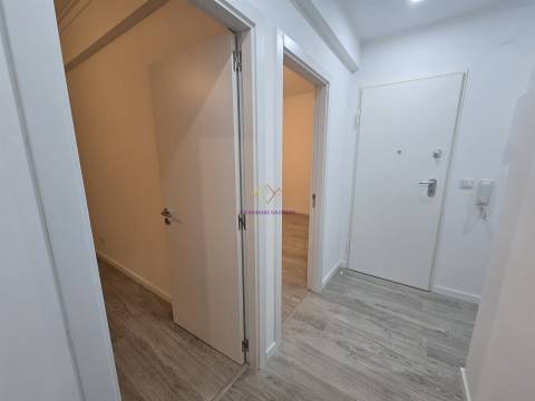 T3 remodelado na Amadora - Venteira