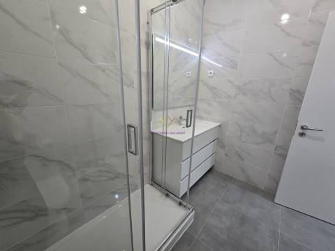 T3 remodelado na Amadora - Venteira