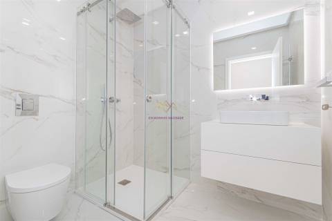 T3 novo com Terraço inserido em Pequeno Condomínio com Piscina e ginásio em Loures - Parque Cidade