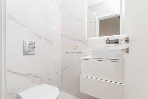 T3 novo com Terraço inserido em Pequeno Condomínio com Piscina e ginásio em Loures - Parque Cidade