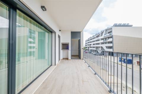 T3+2 Novo com Garagem Box e Grandes Terraços— Montijo