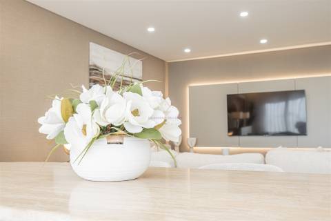 T3+2 Novo com Garagem Box e Grandes Terraços— Montijo