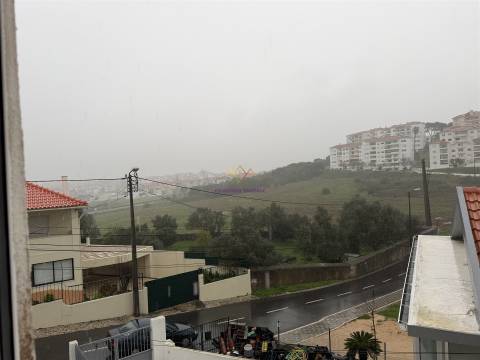 Excelente T1 totalmente remodelado em Porto Salvo – Oeiras