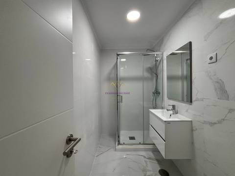 T2 com Terraço na Venteira | Remodelação Total
