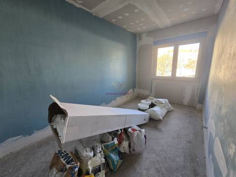 T3 remodelado na Amadora - Falagueira