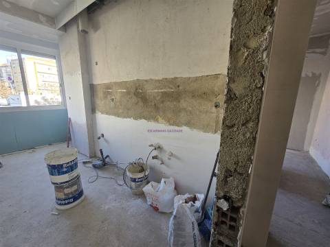 T3 remodelado na Amadora - Falagueira