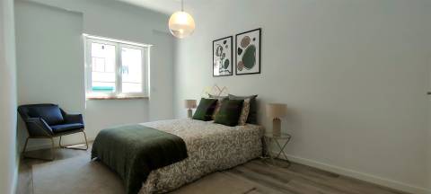 Apartamento T2 totalmente remodelado em Benfica