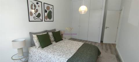 Apartamento T2 totalmente remodelado em Benfica