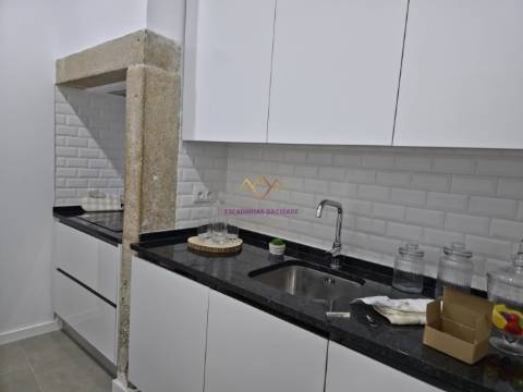 Charmoso T3 Remodelado no Coração de Lisboa – Viva com Estilo!