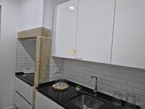 Charmoso T3 Remodelado no Coração de Lisboa – Viva com Estilo!