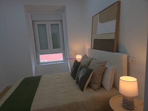 Charmoso T3 Remodelado no Coração de Lisboa – Viva com Estilo!