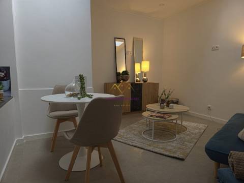Charmoso T3 Remodelado no Coração de Lisboa – Viva com Estilo!