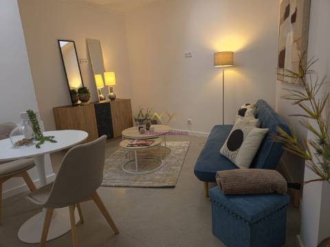 Charmoso T3 Remodelado no Coração de Lisboa – Viva com Estilo!