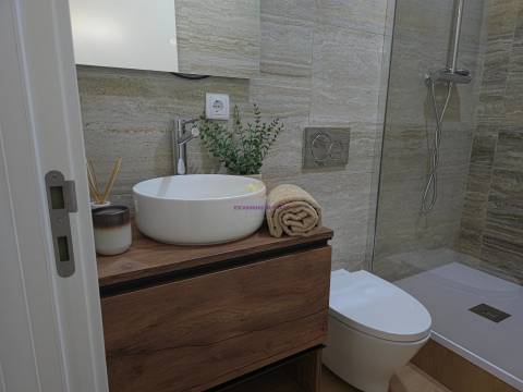 Charmoso T3 Remodelado no Coração de Lisboa – Viva com Estilo!