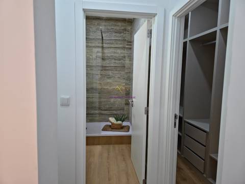 Charmoso T3 Remodelado no Coração de Lisboa – Viva com Estilo!