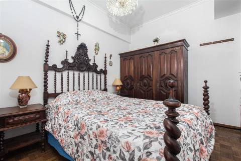 T2 com Arrecadação, na Falagueira junto ao Parque Aventura