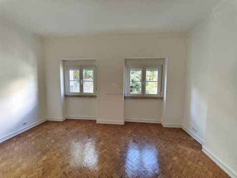 T3 Duplex na Graça a 7 min do Metro e Comboio