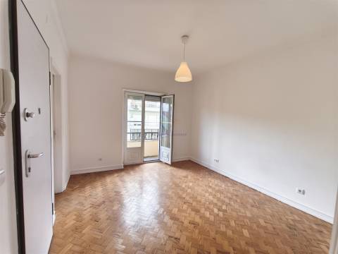 T3 Duplex na Graça a 7 min do Metro e Comboio