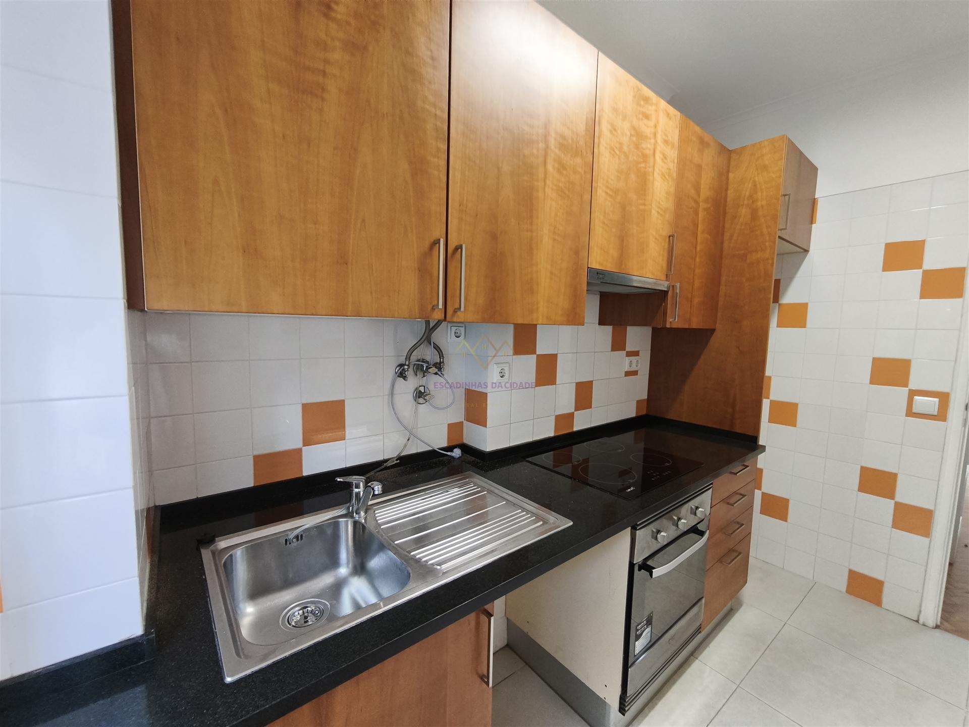 T3 Duplex na Graça a 7 min do Metro e Comboio