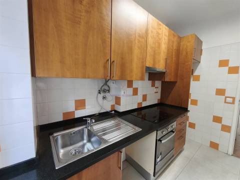 T3 Duplex na Graça a 7 min do Metro e Comboio