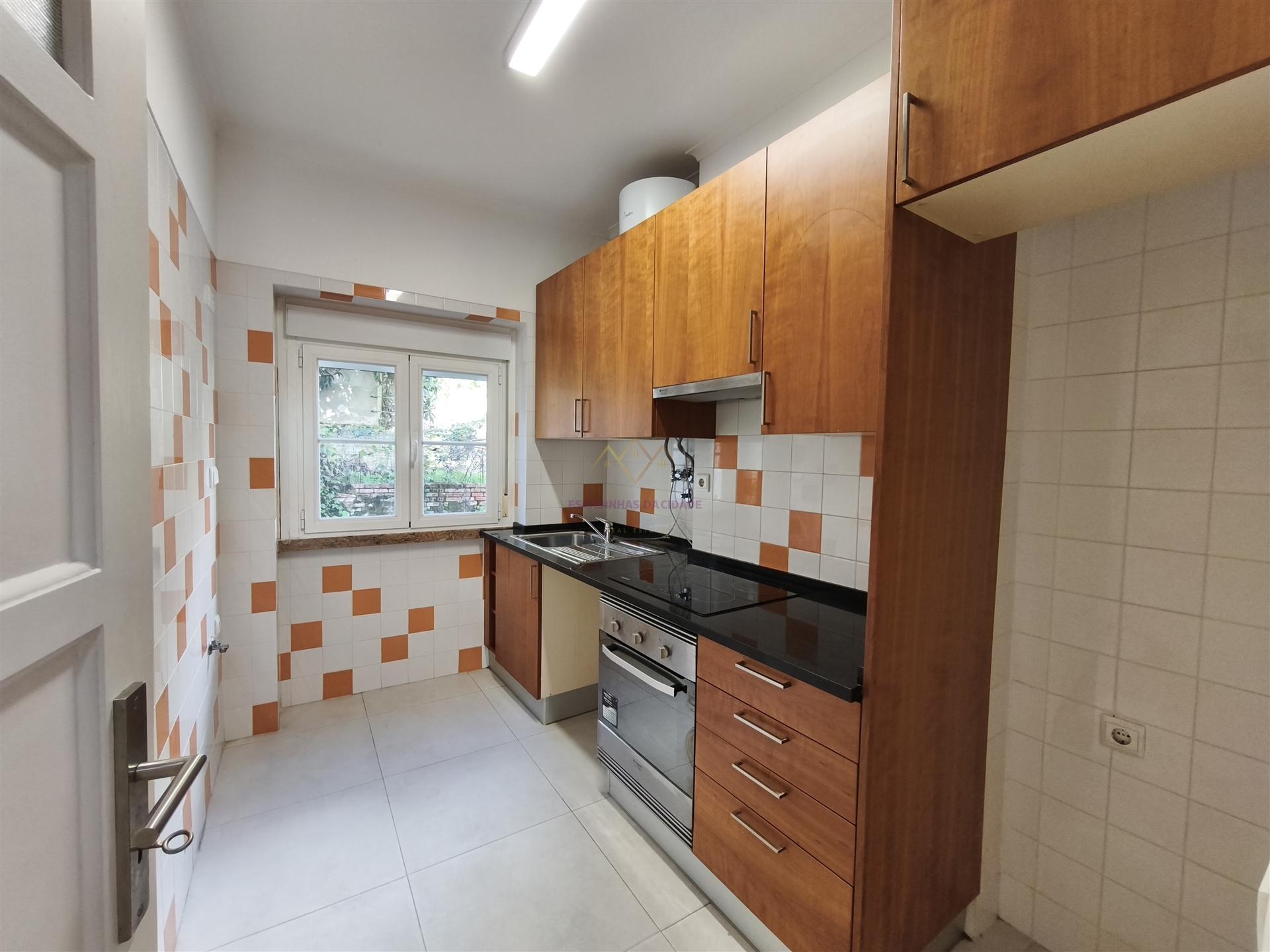 T3 Duplex na Graça a 7 min do Metro e Comboio