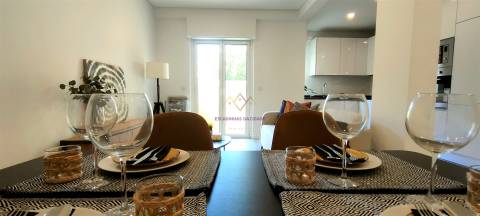 Apartamento T3 remodelado, mobilado e equipado, na melhor localização de Benfica