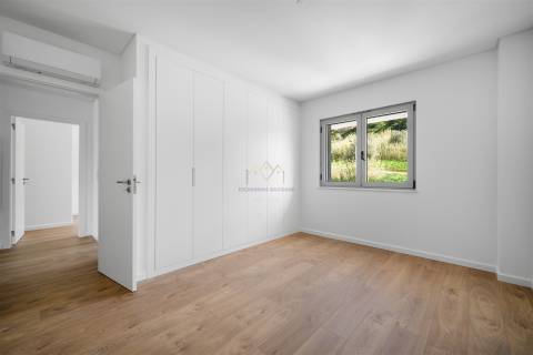 Apartamento T1 com Arrecadação Novo a Estrear