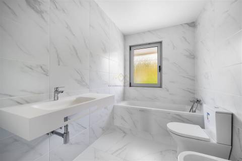 Viver com Qualidade Começa Aqui | T2 de 92 m² com Arrecadação