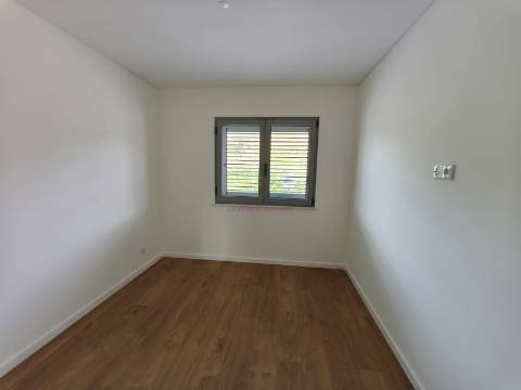 O Seu Lar Perfeito: T2 com Arrecadação, Apelação, Loures