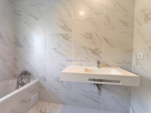 Apartamento T2 com Arrecadação, Conforto, Luz e Tranquilidade