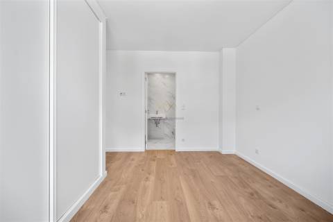 Apartamento T2 com Arrecadação, Conforto, Luz e Tranquilidade