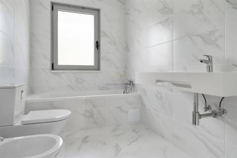 Apartamento T2 com Arrecadação, Conforto, Luz e Tranquilidade