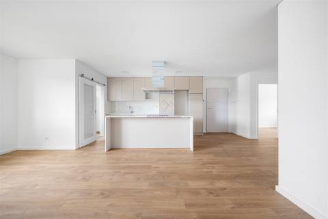 Apartamento T2 com 1 lugar de estacionamento, na Apelação, Loures