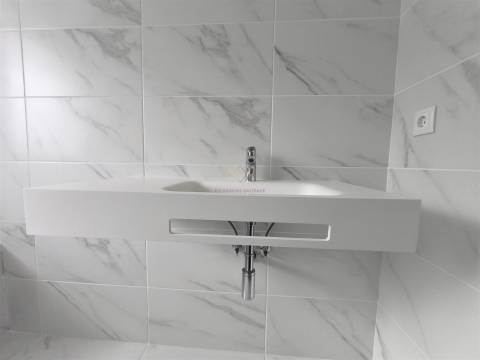 Onde o Conforto Encontra a Qualidade de Vida – T2 com 2 lugares de estacionamento, Apelação, Loures