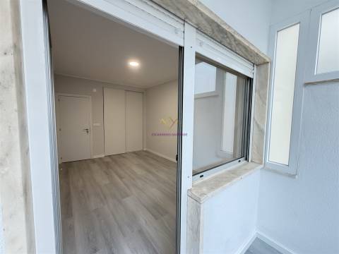 T2 moderno, luminoso e funcional em Oeiras