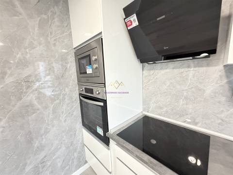 T2 moderno, luminoso e funcional em Oeiras