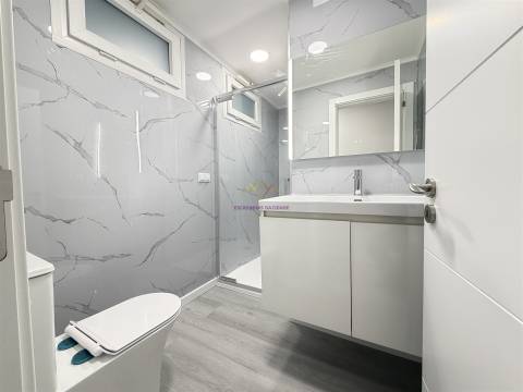 T2 moderno, luminoso e funcional em Oeiras