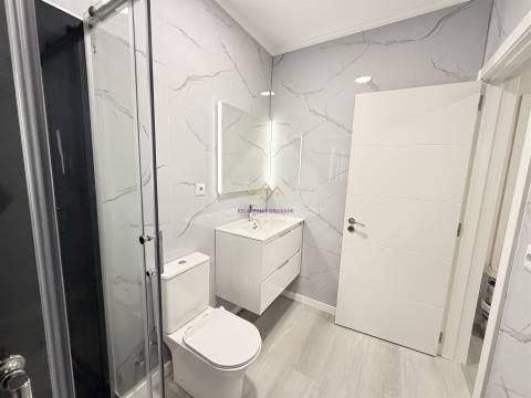 T2 moderno, luminoso e funcional em Oeiras