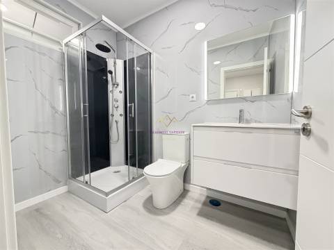 T2 moderno, luminoso e funcional em Oeiras