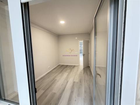 T2 moderno, luminoso e funcional em Oeiras