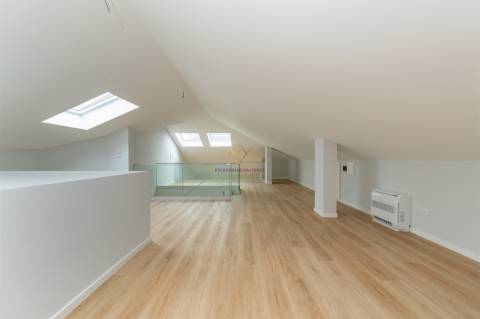 T3+1 Novo a estrear em Empreendimento de Luxo, Carcavelos