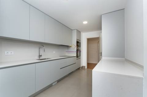 T2 em Empreendimento novo no centro de Loures